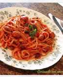 Spaghuetti con salchicha Italiana y champiñones