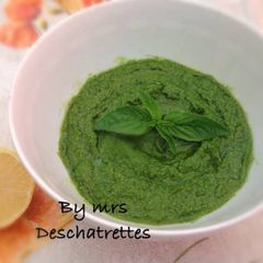 Fresh Basil pesto A picture of Fresh Basil pesto.