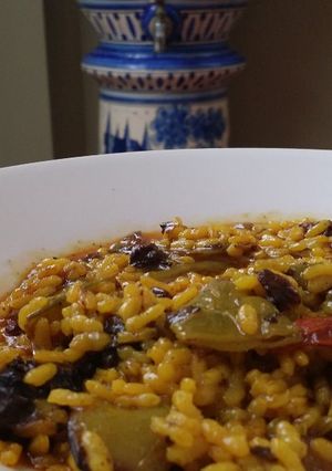 Una foto de Arroz meloso con morcilla de cebolla y longaniza