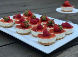 Una foto de Mini cheesecakes de fresa