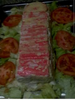 Una foto de Pastel de palitos de cangrejo y panga 