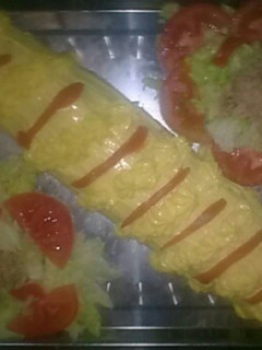 Una foto de Brazo de puré de patatas relleno de ensaladilla rusa