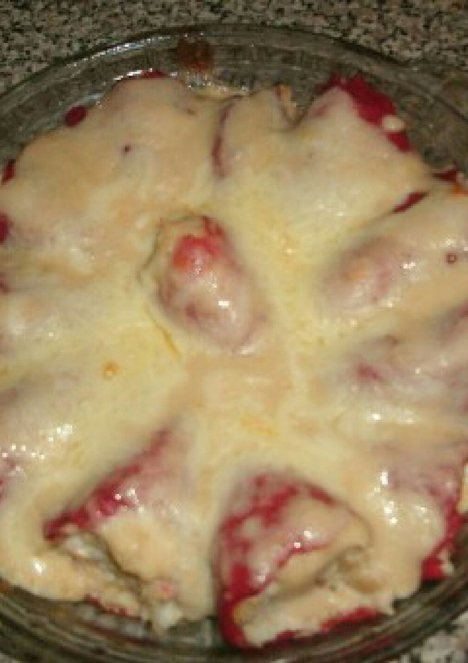 Una foto de Pimientos del piquillo relleno de bacalao y palito de cangrejos 