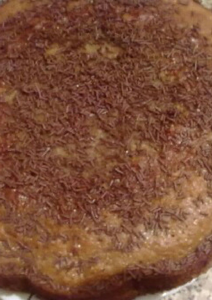 Una foto de bizcocho de natilla de chocolate