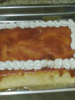 Una foto de Flan de queso con crema de toffe