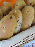 Lenten Currant Buns with Tsoureki Flavor