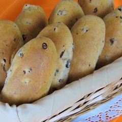 A picture of Lenten Currant Buns with Tsoureki Flavor.