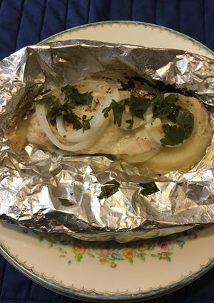 Una foto de Pescado empapelado con papas -3
