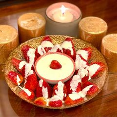 A picture of Strawberry n cream🍓😍.