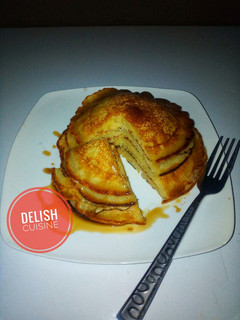 A picture of Honey drip pancakes.