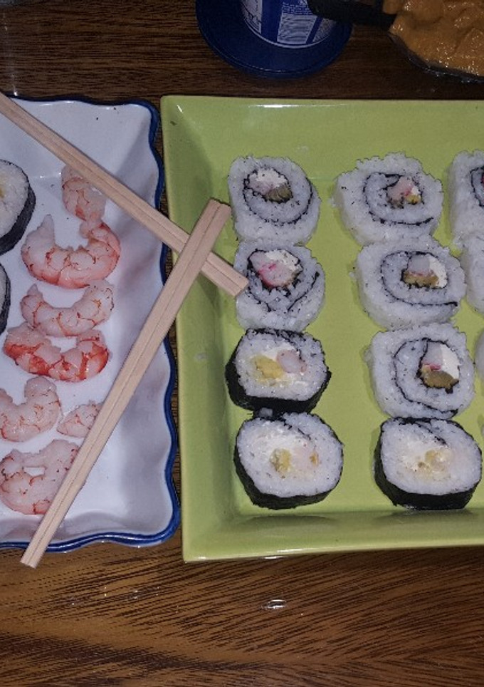 Una foto de Sushi de langostinos y Kani Kama(nada crudo)