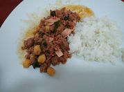 Una foto de picadillo con garbanzos