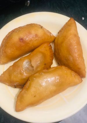 A picture of Gujiya.