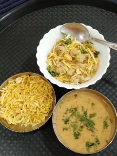 फराळी मिसळ (farali bhel recipe in marathi) रेसिपी चे मुख्य फोटो 