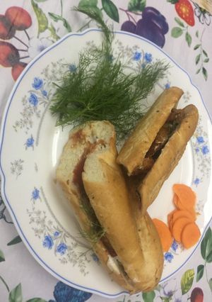 A picture of Fish Nugget Sandwich.