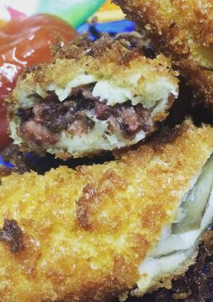 Foto resep Risol isi sosis & kornet