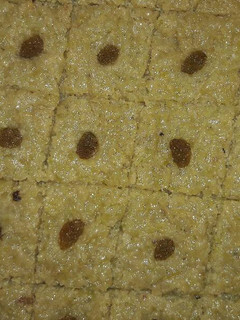 लौकी की बर्फी (Lauki ki burfi recipe in hindi) रेसिपी मुख्य फोटो
