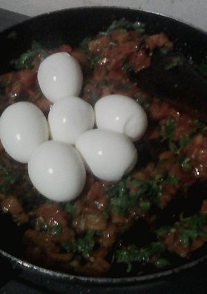 A picture of Egg curry.