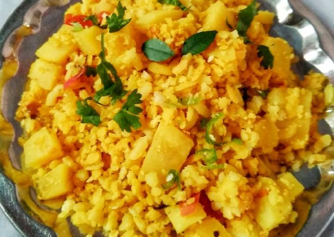 Potato Poha Recipe by Sakshi Lodhi - Cookpad