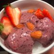 Helado saludable sin azúcar de frutos rojos. 3 ingredientes