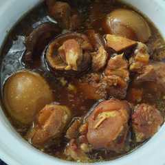 A picture of Cukiok Kaki Babi.