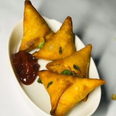 A picture of Special Samosa.
