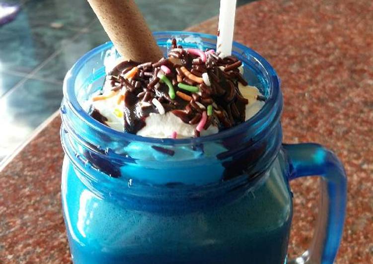 Easiest Way to Cook Appetizing Chocolate Milkshake