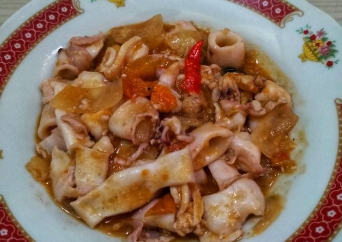 Langkah Mudah untuk Membuat Cumi Saus Padang, Enak