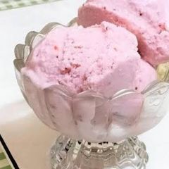 A picture of Strawberry Ice cream.