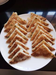 A picture of Chicken Mayo French toast.