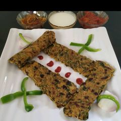 A picture of Bajra Methi Na Dhebra.