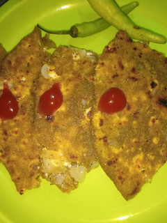 A picture of Palak Paneer Parantha.