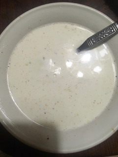 A picture of Cream of pea soup.