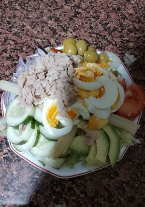 Una foto de Ensalada Mixta Con Cebolla Morada