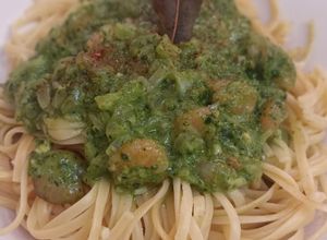 Una foto de Pesto de espinaca nuez