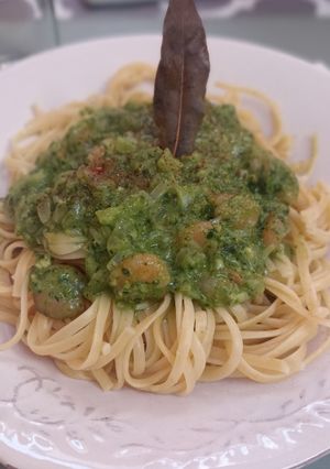 Una foto de Pesto de espinaca nuez