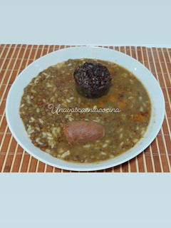 Una foto de Lentejas con verduras, chorizo y morcilla