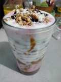Copa saludable con crema de frutillas casera y light