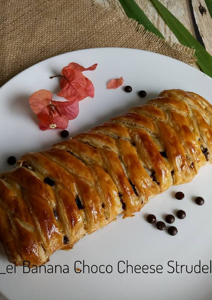 Foto resep Banana Choco Cheese Strudel