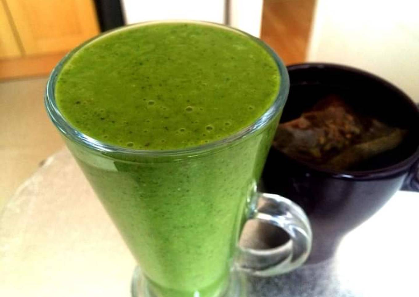Avocado, Cucumber and Oats Smoothie