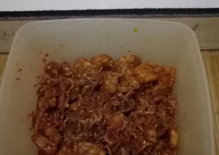 Cara Gampang Membuat Teri Tempe Sambal Merah yang Sempurna