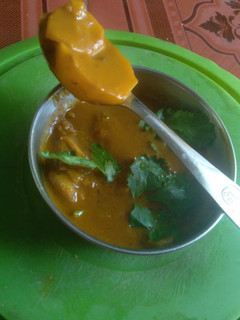 முள்ளங்கி புளிக் குழம்பு(Mullanki pulikulambu recipe in tamil) செய்முறை முக்கிய புகைப்படம்