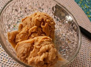 Una foto de Helado casero de mamey🍦😋
