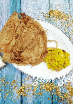 A picture of Yellow Sorghum/Jowar Dosas.