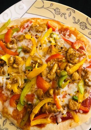 A picture of Three spice 🍕pizza.