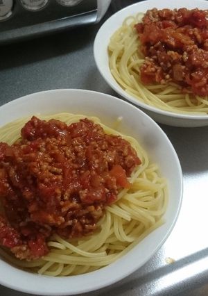 Una foto de Salsa con carne