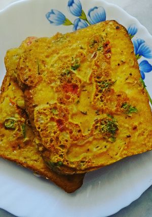 A picture of Bread Besan Masala Toast.