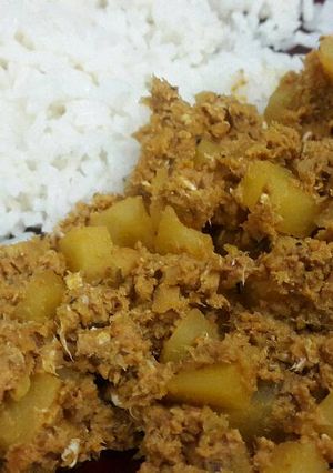Una foto de Sardina de lata con papas