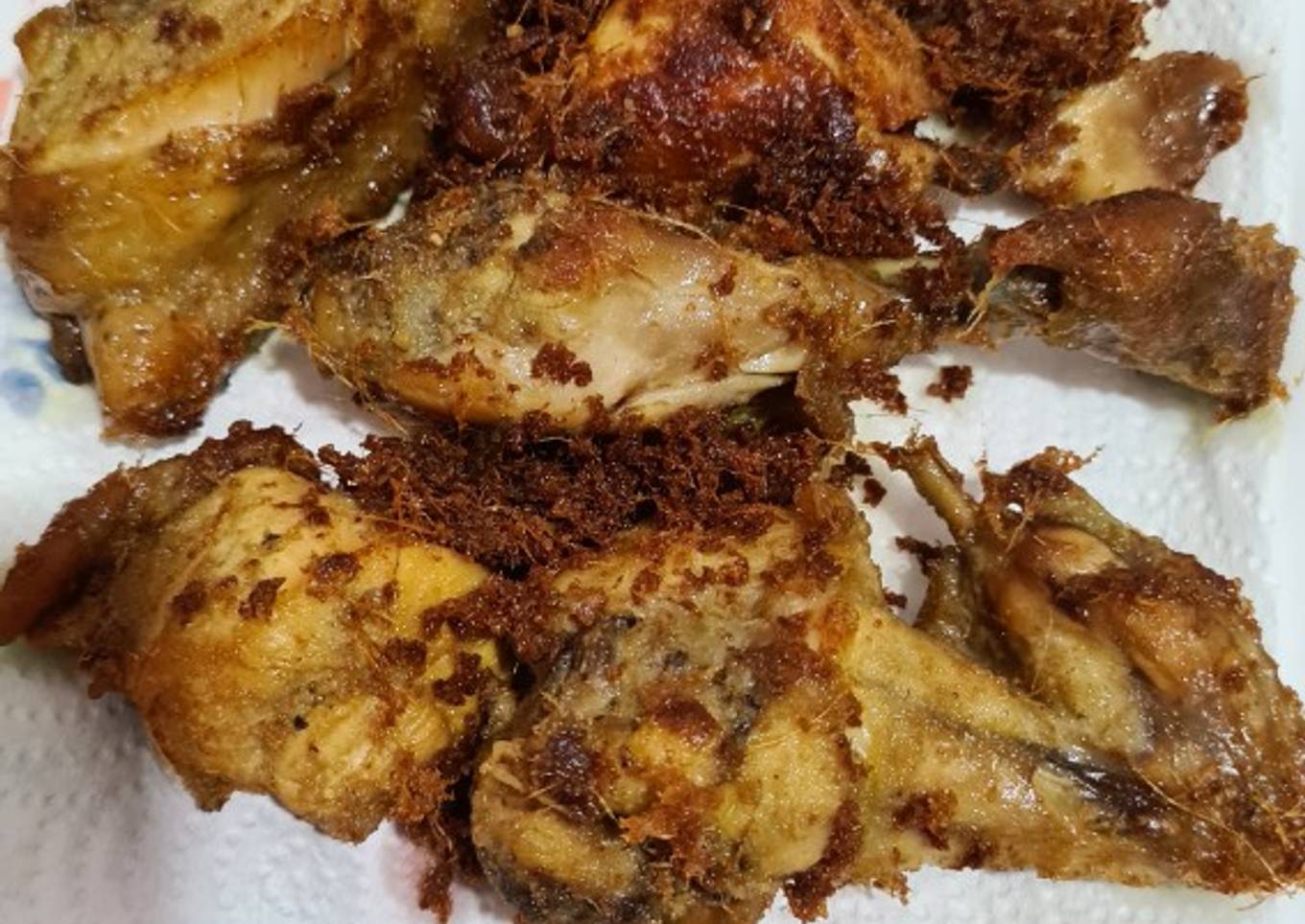 Ayam goreng lengkuas