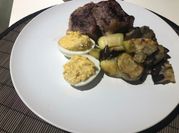 Una foto de ensalada keto
